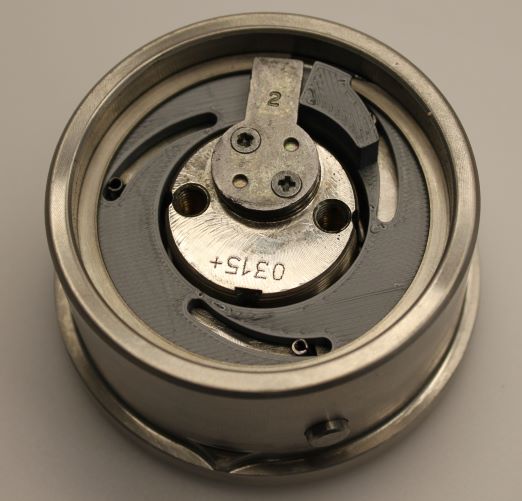 Locking mechanism on the L4000 Cylindrical Lock Box (locked)